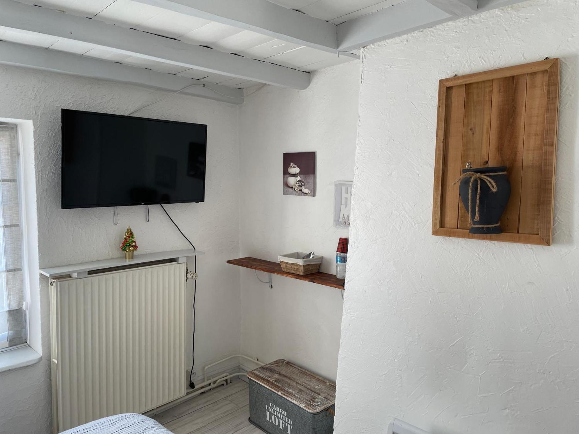 Le Regrimet Avec Parking Gratuit Et Prive Bed & Breakfast Lens-Lestang Exterior photo